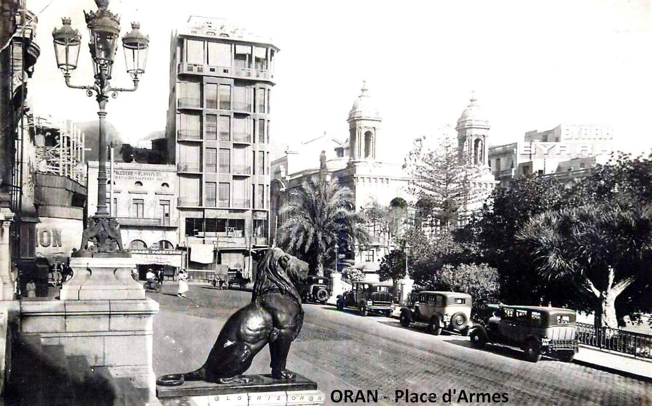 Oran - Place d'Armes.jpg